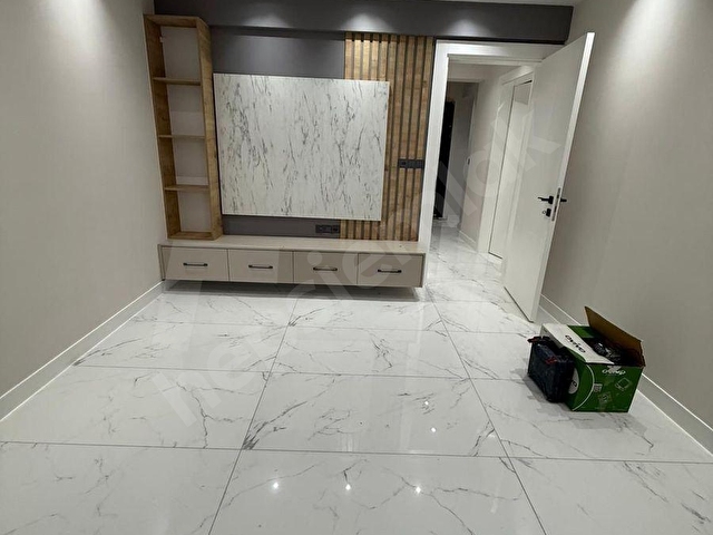 SIRAKAPILAR DA SATILIK KOMPLE YENİLENMİŞ DAİRE FIRSATI - Görsel 3