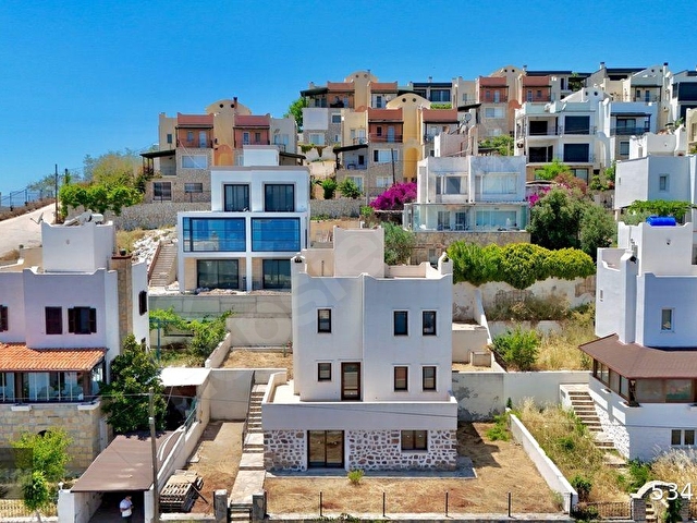 Akyarlar’da Denize Sadece 200 metre Mesafede Harika Manzaralı 350 m2 Arsa İçerisinde Müstakil Villa - Görsel 4