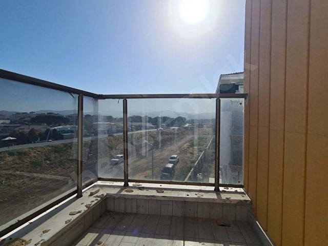 EvRE Emlaktan Gömeçte Ebeveyn Banyolu 3+1 Kiralık 4 Cephe Daire - Görsel 6