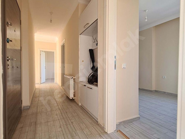 EvRE Emlaktan Gömeçte Ebeveyn Banyolu 3+1 Kiralık 4 Cephe Daire - Görsel 11