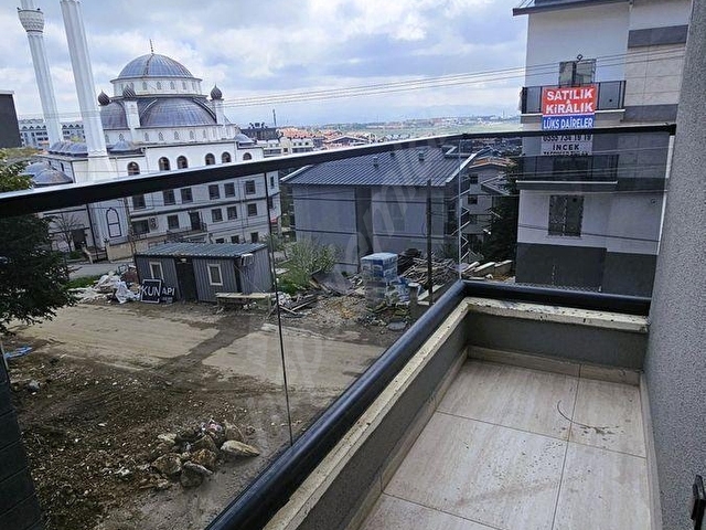İNCEK TAŞPINAR AKADEMİ YAKINI BULVAR DİBİNDE EŞYALI SATILIK 1+1 - Görsel 2