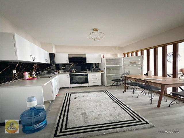 SİTE İÇİ 2+1 YENİ EŞYALI ANA CADDE ÜZERİ METROBÜSE YAKIN DAİRE - Görsel 13