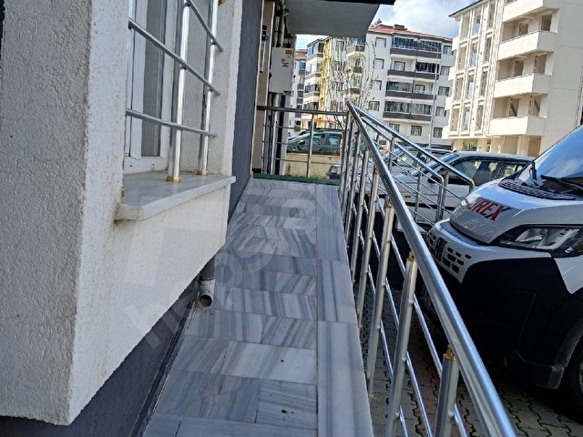 Altınova 2+1 büyük daire yüksek giriş - Görsel 2