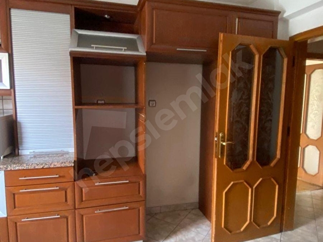 BU İLK ÖN CEPHE 5+1 DUBLEKS MERKEZİ 220M2 NET EBEVYN BANYOLU - Görsel 16