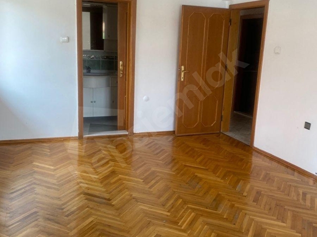 BU İLK ÖN CEPHE 5+1 DUBLEKS MERKEZİ 220M2 NET EBEVYN BANYOLU - Görsel 22