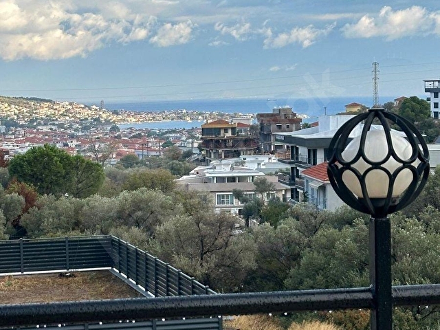 Yeni Foça Müstakil Taş Ev Deniz Manzaralı Büyük Bahçeli Eşyalı Havuzlu Doğal Gazlı 210m2 7+1 Dublex - Görsel 9