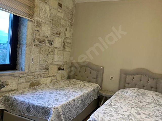 Yeni Foça Müstakil Taş Ev Deniz Manzaralı Büyük Bahçeli Eşyalı Havuzlu Doğal Gazlı 210m2 7+1 Dublex - Görsel 23