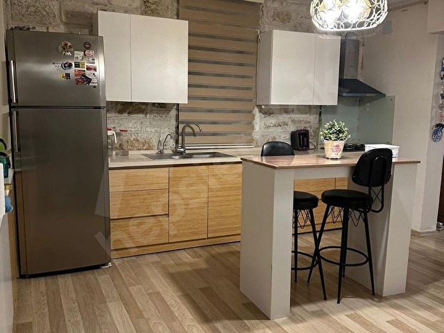 Yeni Foça Müstakil Taş Ev Deniz Manzaralı Büyük Bahçeli Eşyalı Havuzlu Doğal Gazlı 210m2 7+1 Dublex - Görsel 17