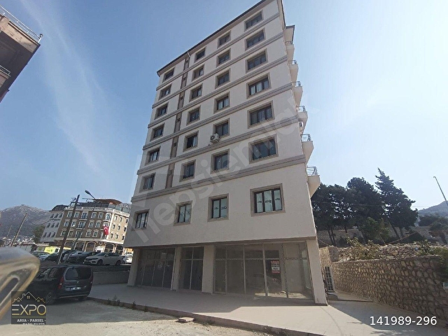 KIŞLASARAYDA KİRALİK BODRUMLU DÜKKAN