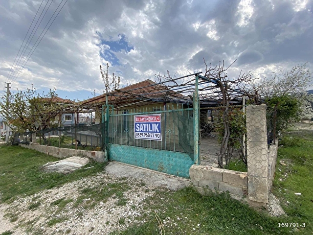 BLC GAYRİMENKULDEN YEŞİLYAYLA MH. 411m² ARSA İÇİNDE MÜSTAKİL EV