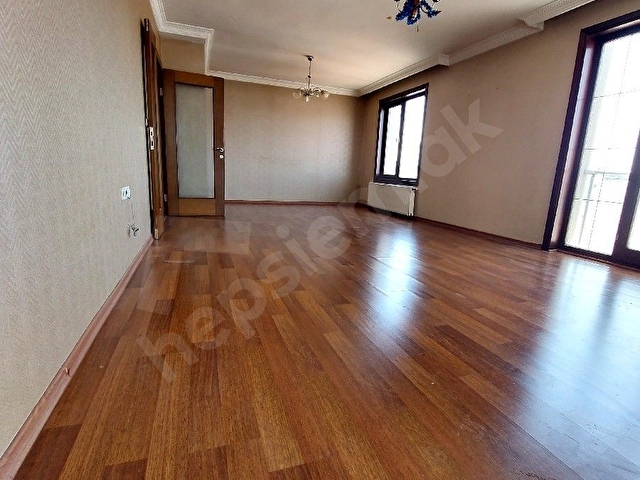 4.CAD. YAKINI, GENÇ BİNADA MUTEŞEM ANKARA MANZARALI 3+1SATILIK TERASLI DUBLEKS DAİRE ÖZGEDEN..!!! - Görsel 5