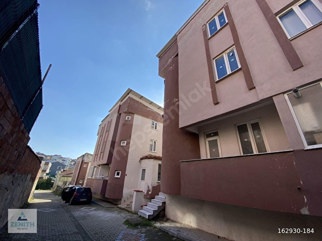 Zenith Real Estateten Satılık Kuvai Milliyede Tripleks Villa - Görsel 5