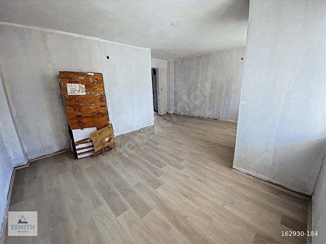 Zenith Real Estateten Satılık Kuvai Milliyede Tripleks Villa - Görsel 12