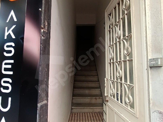 AYDIN/SÖKE KURUMSAL OFİSE UYGUN MERKEZDE DÜKKÂN ÜZERİ 2+1 TERASLI MÜSTAKİL GİRİŞ FIRSAT !! - Görsel 2