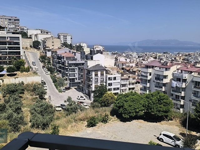 GUVENLİKLİ SİTE İCİNDE DENİZ MANZARALI MASRAFSIZ DAİRE - Görsel 12