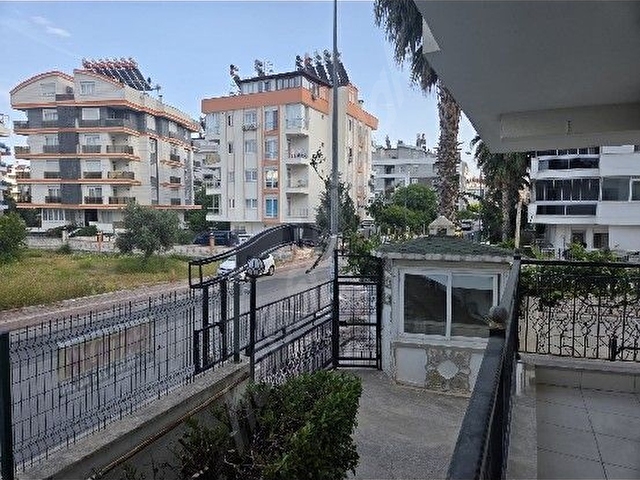 Konyaaltı hurmada havuzlu 1+1 eşyalı kiralık daire - Görsel 20