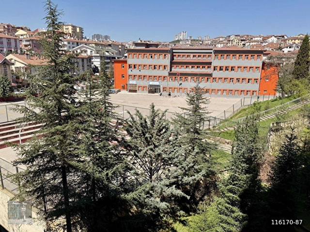 Yunus Emlaktan Etlik Barış Yolu Caddesinde Asansörlü 3+1 Daire