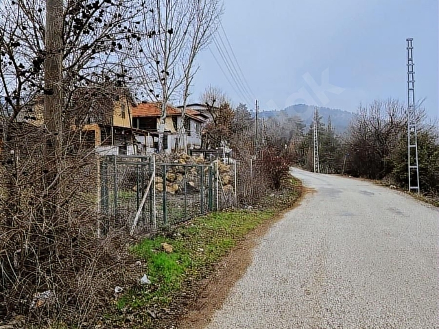 YERLEŞİM İÇİ ANA YOLA CEPHE TEK TAPU FIRSAT YAZLIK YAPILIR - Görsel 26
