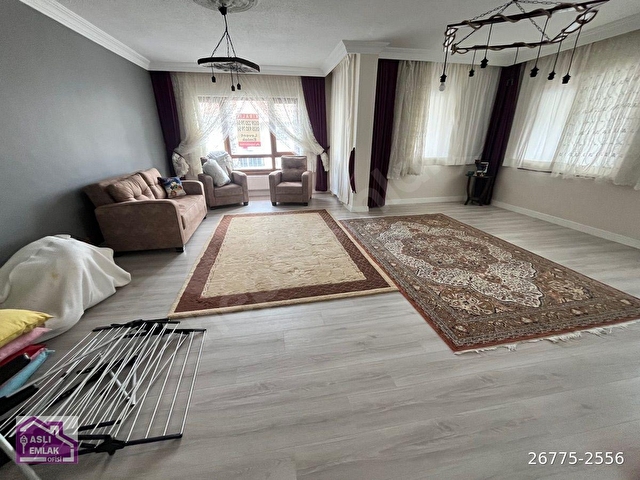 ASLI DAN SİNAN CADDESİNE YAKIN  YAPILI KOMBİLİ TERASLI 3+1 DUBLEKS DAİRE