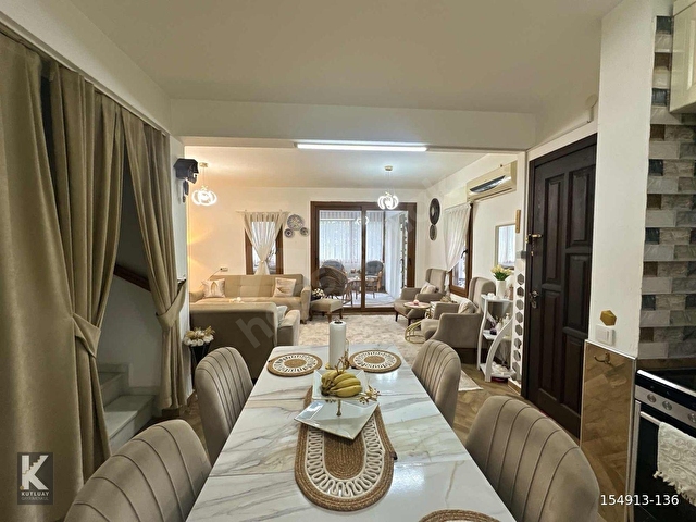 ALAÇATI ÇAMLIK YOLDA SİTE İÇERİSİNDE HAVUZLU 3+1 SATILIK VİLLA - Görsel 9