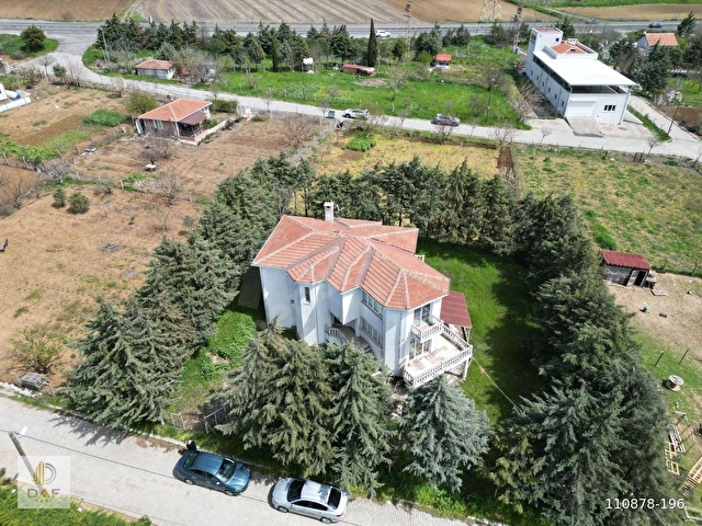DOĞA İÇİNDE | 900 M² BAHÇELİ | 5+2 ÖZEL YAPIM MÜSTAKİL VİLLA - Görsel 12