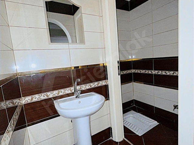 SANCAKTEPEDE BULVARA PARALEL KONUMDA GENİŞ 4+1 DAİRE