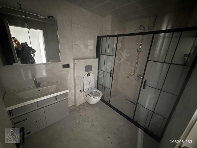 YILDIZTEPEDE SIFIR BİNA ÖN CEPHE FULL YAPI G.ODASI E BANYO - Görsel 6