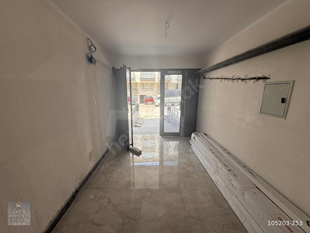 YILDIZTEPEDE SIFIR BİNA ÖN CEPHE FULL YAPI G.ODASI E BANYO - Görsel 20
