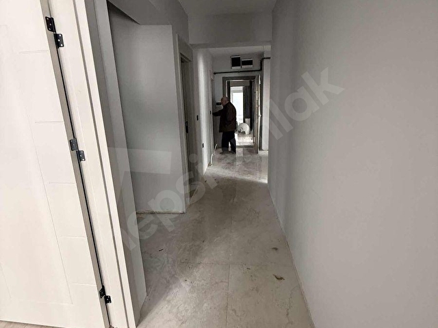 YILDIZTEPEDE SIFIR BİNA ÖN CEPHE FULL YAPI G.ODASI E BANYO - Görsel 23