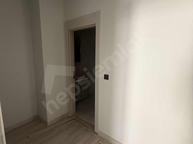 YILDIZTEPEDE SIFIR BİNA ÖN CEPHE FULL YAPI G.ODASI E BANYO - Görsel 11