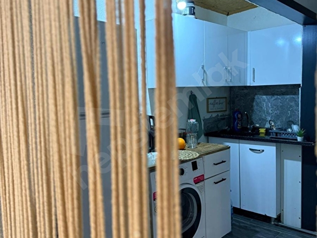KAVACIK MERKEZ DE FULL EŞYALI BAHÇE KULLANIMLI 2+1 NET 75M2 - Görsel 19