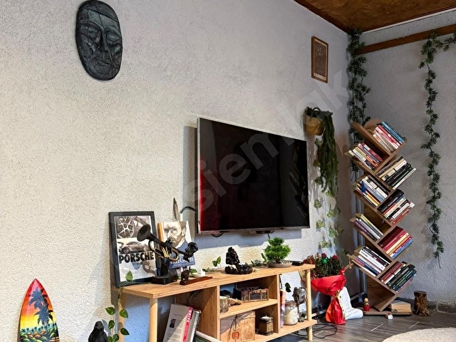 KAVACIK MERKEZ DE FULL EŞYALI BAHÇE KULLANIMLI 2+1 NET 75M2 - Görsel 9