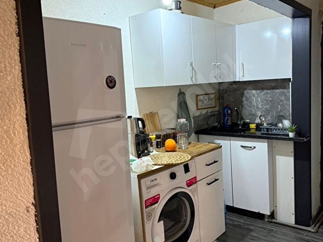 KAVACIK MERKEZ DE FULL EŞYALI BAHÇE KULLANIMLI 2+1 NET 75M2 - Görsel 17