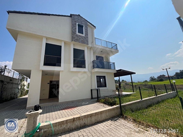 Kuşadası nda 4+1 Havuzlu Ferah satılık - Görsel 3