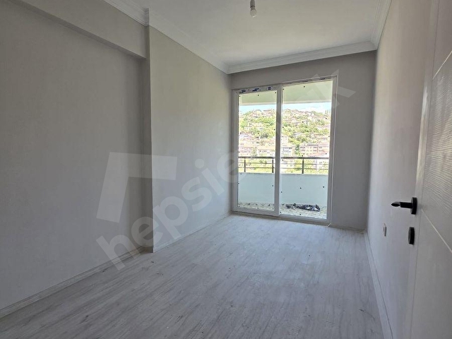KİREÇ KÖPRÜ CADDE ÜZERİ SATILIK 3+1 DAİRE - Görsel 18