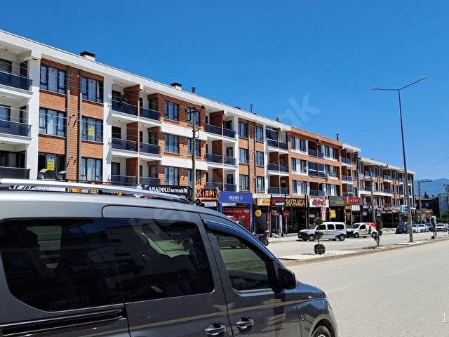 ÜNİVERSİTE BÖLGESİNDE CADDE ÜSTÜ ARAKAT SATILIK 1+1 DAİRE - Görsel 20