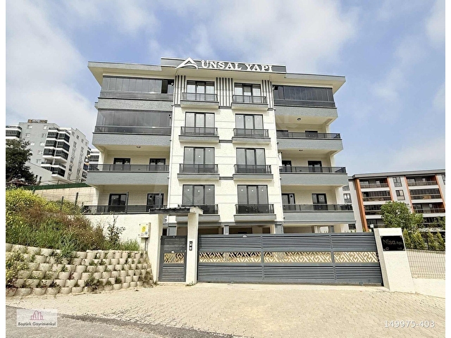 KAYAPA 3+1 128 m2 GİYİNME ODALI KAT MÜLKİYETLİ SATILIK DAİRE