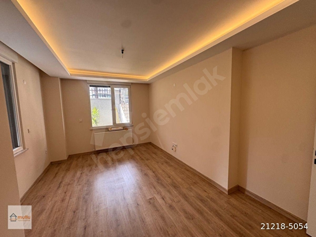 BAHÇELİEVLER KIBRIS PARKI YAKINI, 2 YILLIK BİNADA, KAPALI OTOPARKLI, 2+1 GİRİŞ KAT SATILIK DAİRE - Görsel 3