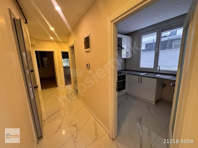 BAHÇELİEVLER KIBRIS PARKI YAKINI, 2 YILLIK BİNADA, KAPALI OTOPARKLI, 2+1 GİRİŞ KAT SATILIK DAİRE - Görsel 5