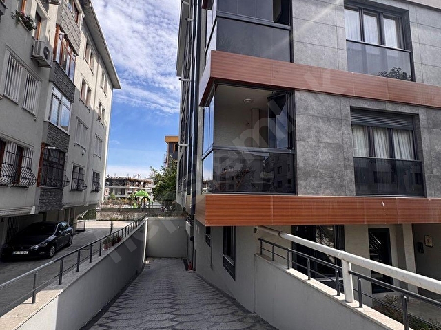 BAHÇELİEVLER KIBRIS PARKI YAKINI, 2 YILLIK BİNADA, KAPALI OTOPARKLI, 2+1 GİRİŞ KAT SATILIK DAİRE - Görsel 19