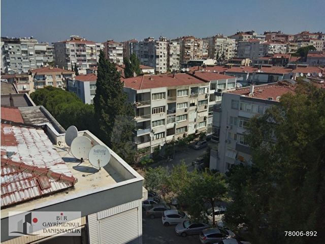 ESENYALIDA ÇİFT CEPHE DOĞALGAZLI OTOPARKLI KİRALIK DAİRE.