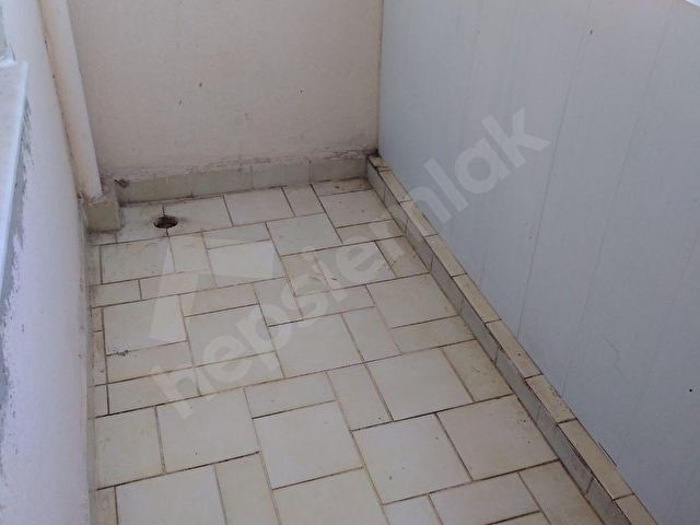 ESENYALIDA ÇİFT CEPHE DOĞALGAZLI OTOPARKLI KİRALIK DAİRE. - Görsel 13