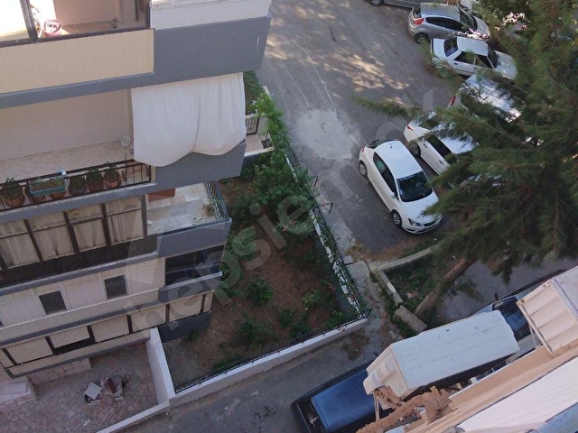 ESENYALIDA ÇİFT CEPHE DOĞALGAZLI OTOPARKLI KİRALIK DAİRE. - Görsel 3