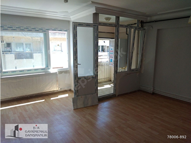 ESENYALIDA ÇİFT CEPHE DOĞALGAZLI OTOPARKLI KİRALIK DAİRE. - Görsel 20
