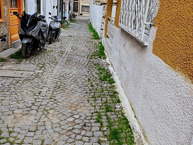 Ayvalık, 13 Nisan Caddesinde, Yatırımlık Müstakil Ev... - Görsel 25