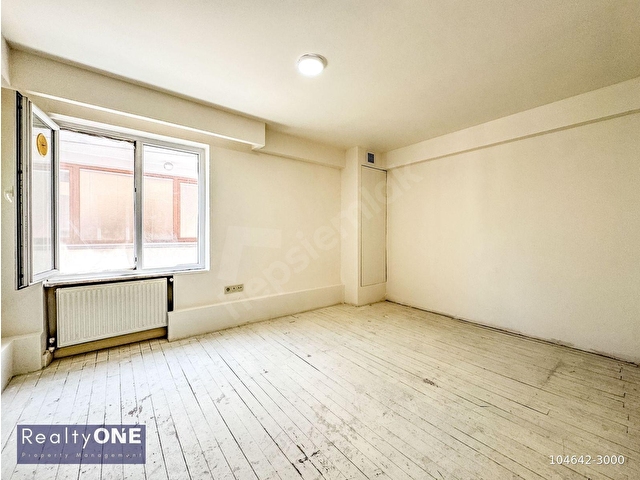 Beyoğlu  Kiralık 1+1 Daire Şişhane Metro Dibinde Tarihi Binada Bakımlı - Görsel 16