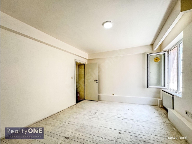 Beyoğlu  Kiralık 1+1 Daire Şişhane Metro Dibinde Tarihi Binada Bakımlı - Görsel 18