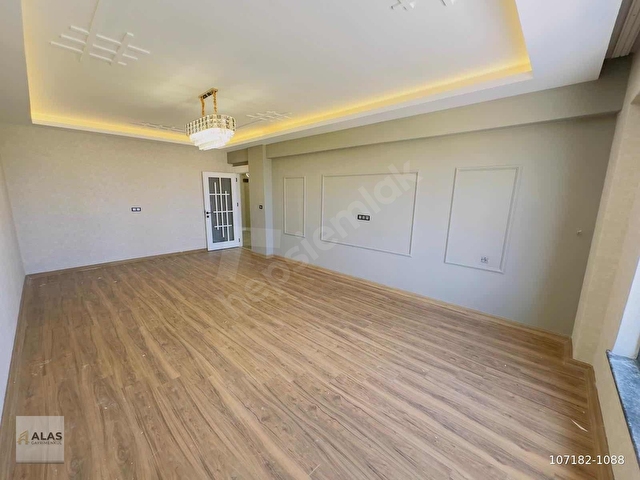 BEŞTEPEDE ANAYOL ÜZERİ CAM BALKON+AVİZE+KOMBİ+SİTE İÇİ LÜX 3+1 - Görsel 4