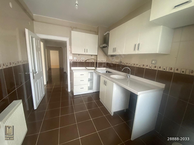 Süvari Mahallesi Ara Katta Kiralık 3+1 Daire - Görsel 3