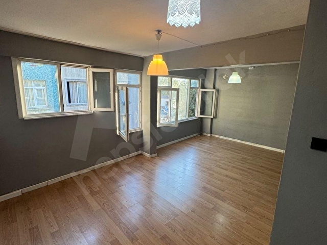 BEYOĞLU KASIMPAŞA MERKEZDE 30 M2 KİRALIK OFİS - Görsel 2